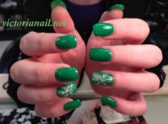 St Patrick design nails